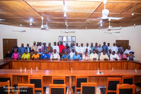 IMG-20251008-WA0051 Leadership universitaire des années 1991-2002 : Des retrouvailles enthousiastes et des résolutions pour le Bénin du futur