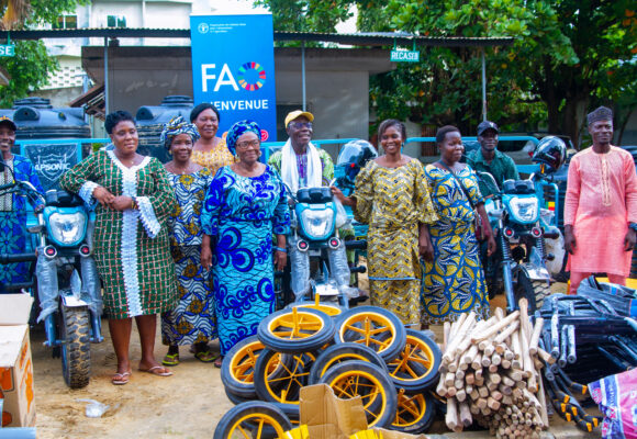Protection des mangroves : le Gouvernement remet plus de 43 millions FCFA d&rsquo;équipements à 11 coopératives du Sud-Bénin